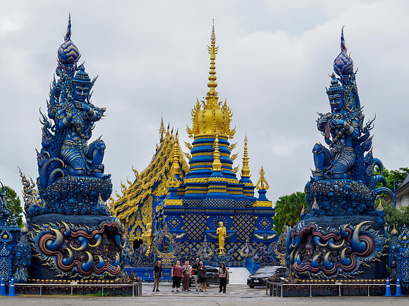 Wat Rong Suea Ten (Blue Temple)_CMA2997